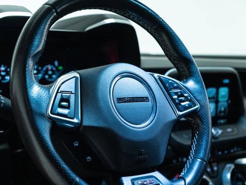 Used 2018 Chevrolet Camaro SS image 23