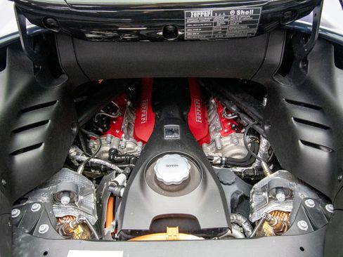 Used 2023 Ferrari SF90 Spider AWD/4WD image 54