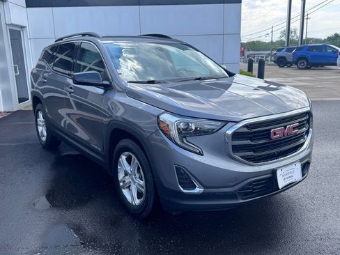 Used 2018 GMC Terrain SLE w/ Driver Convenience Package FWD image 5