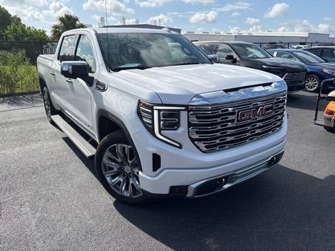 Used 2023 GMC Sierra 1500 Denali w/ Denali Reserve Package AWD/4WD image 3