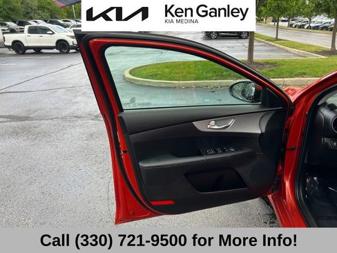 Certified 2023 Kia Forte LXS w/ LXS Technology Package FWD image 24