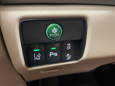 Used 2016 Honda Accord Touring image 24