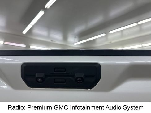 Used 2022 GMC Sierra 1500 Denali AWD/4WD image 18
