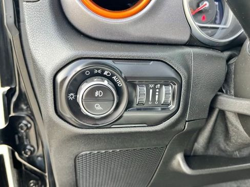 Used 2021 Jeep Gladiator Mojave image 31