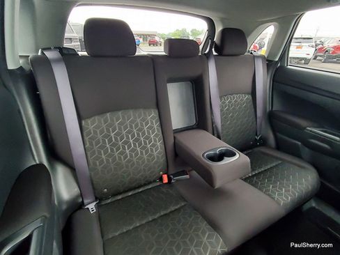 Used 2025 Mitsubishi Outlander Sport SE AWD/4WD image 4