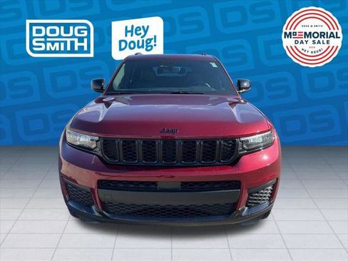 Certified 2025 Jeep Grand Cherokee L Laredo AWD/4WD image 8