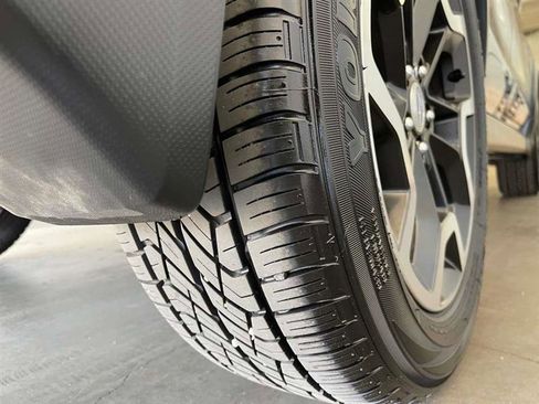 Used 2017 Subaru Crosstrek 2.0i Premium image 33