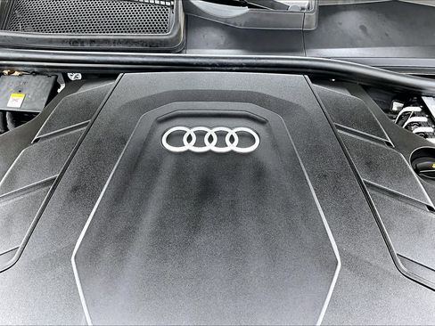 Used 2025 Audi Q7 3.0T Premium Plus AWD/4WD image 32