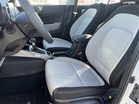 Used 2026 Hyundai Venue SEL image 20