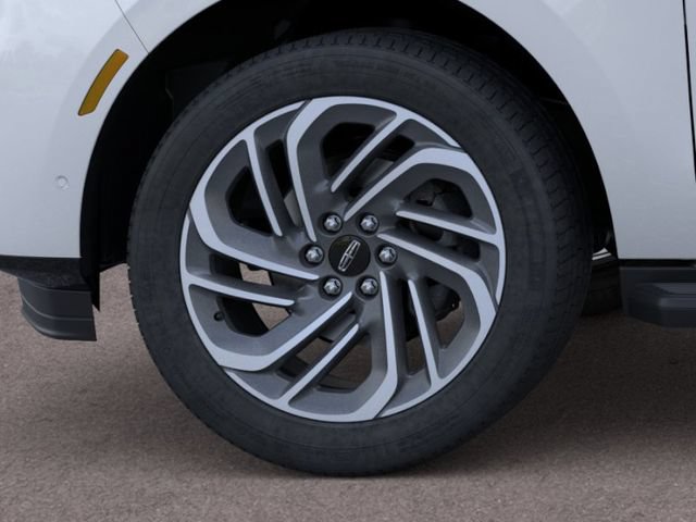 New 2026 Lincoln Navigator Premiere AWD/4WD image 19