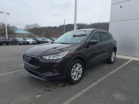 Used 2023 Ford Escape Active w/ Tech Pack #2 image 7