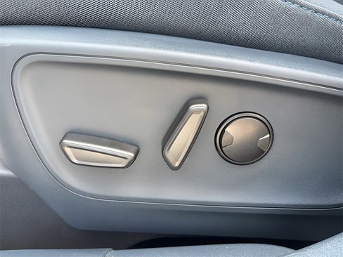 New 2025 Ford Maverick XLT w/ XLT Luxury Package image 19