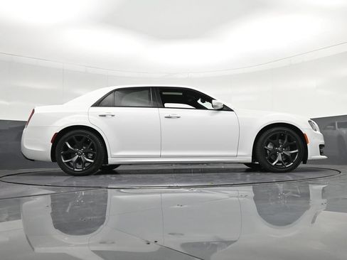 Used 2023 Chrysler 300 S w/ Comfort Group RWD image 29