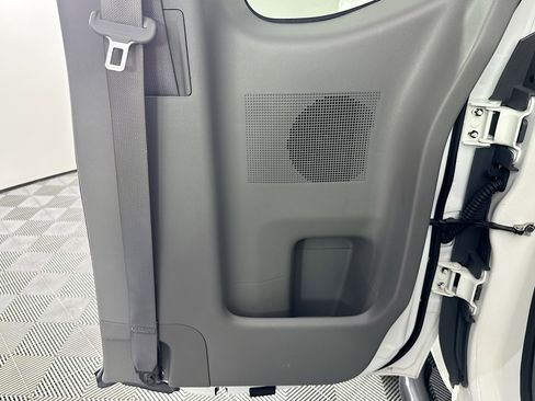 Used 2018 Nissan Frontier S image 26