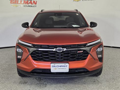 Used 2024 Chevrolet Trax RS FWD image 2