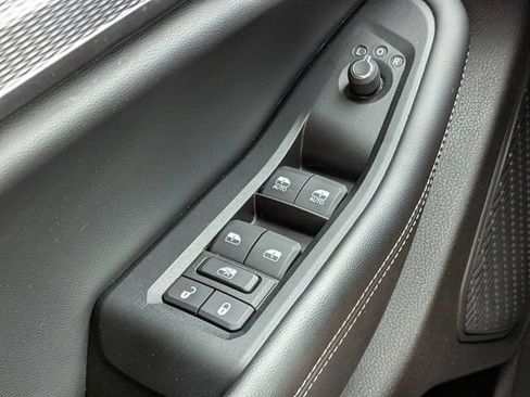 Used 2025 Jeep Grand Cherokee L Laredo RWD image 24