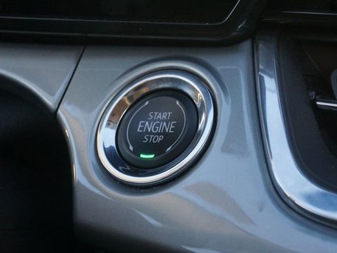 Certified 2024 Chevrolet Trax LT image 17