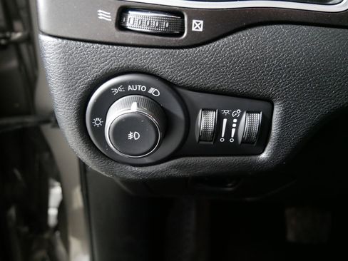 Used 2021 Jeep Cherokee Trailhawk w/ Trailer Tow Group image 26