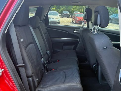 Used 2018 Dodge Journey SE w/ Connectivity Group FWD image 21