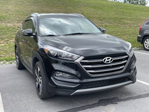 Used 2016 Hyundai Tucson Sport FWD image 1