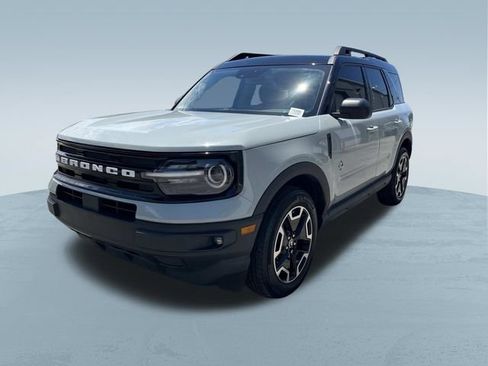 Certified 2023 Ford Bronco Sport Outer Banks w/ Tech Package AWD/4WD image 9