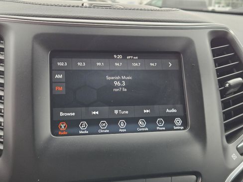 Certified 2021 Jeep Cherokee Latitude FWD image 9