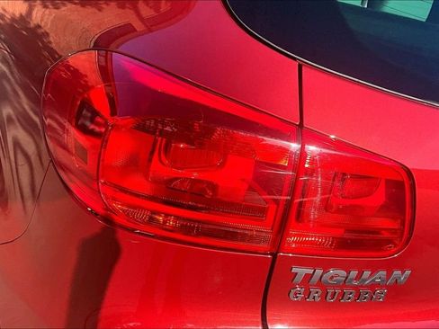 Used 2014 Volkswagen Tiguan S FWD image 39