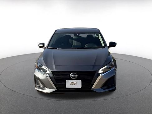 Used 2025 Nissan Altima 2.5 SV image 4