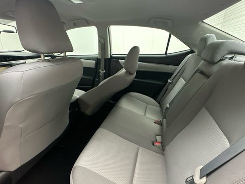 Used 2015 Toyota Corolla LE FWD image 10