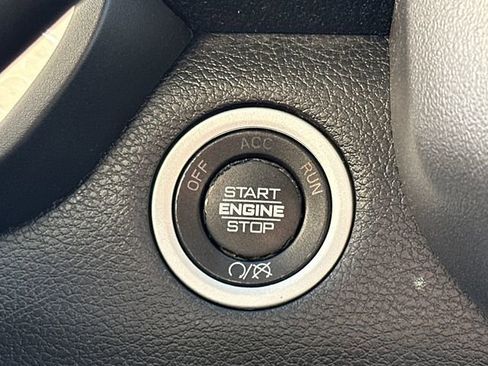 Used 2019 RAM 3500 Big Horn image 33