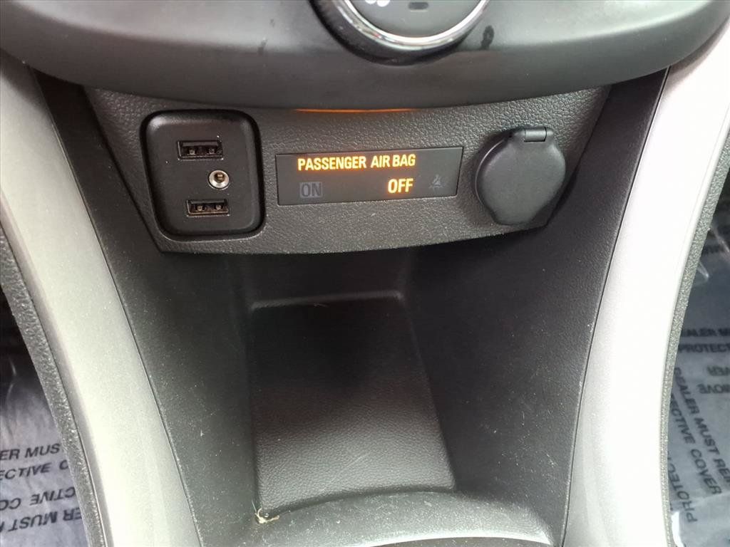 Used 2019 Chevrolet Trax LT w/ LT Convenience Package AWD/4WD image 12