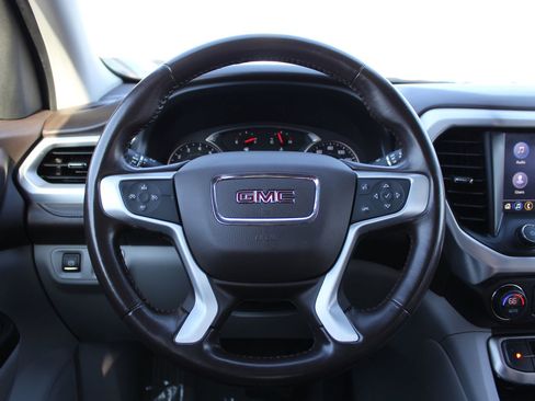 Used 2020 GMC Acadia SLT image 16