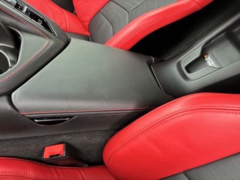 Used 2024 Chevrolet Corvette Z06 w/ Z07 Performance Package RWD image 32
