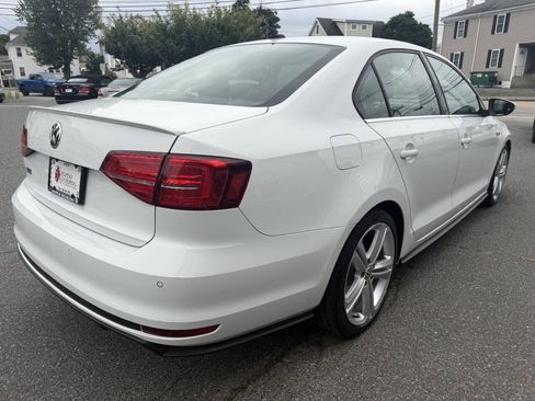 Used 2017 Volkswagen Jetta GLI FWD image 7