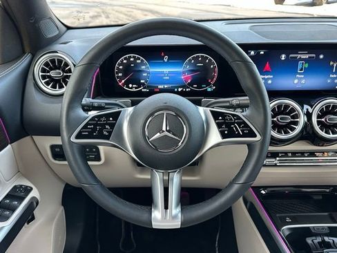 Used 2026 Mercedes-Benz GLB 250 4MATIC image 13