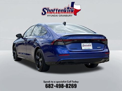 Used 2025 Honda Accord Sport image 8
