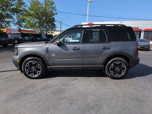 Used 2025 Ford Bronco Sport Outer Banks AWD/4WD image 2