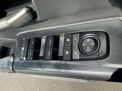 Certified 2024 Toyota Tacoma TRD Off-Road w/ TRD Off Road Premium Package AWD/4WD image 31