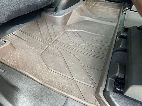 Used 2021 Chevrolet Suburban High Country image 19