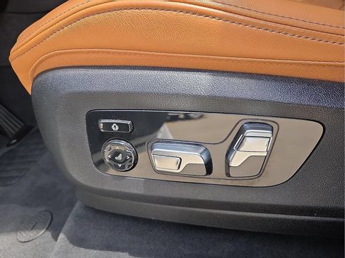 Used 2025 BMW X5 xDrive40i AWD/4WD image 15