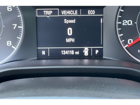 Used 2017 GMC Acadia SLE w/ Driver Alert Package I AWD/4WD image 39