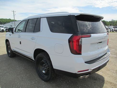 New 2026 GMC Yukon Denali w/ Denali Reserve Package AWD/4WD image 6