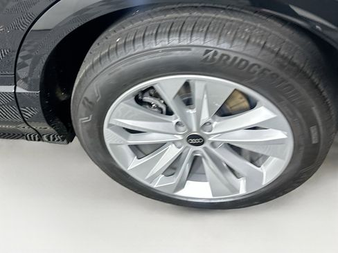 Used 2025 Audi Q6 e-tron Premium Plus w/ Premium Plus RWD image 11