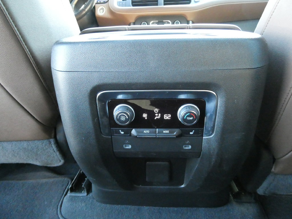 Certified 2022 Chevrolet Tahoe High Country AWD/4WD image 24