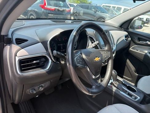 Used 2018 Chevrolet Equinox LT AWD/4WD image 15