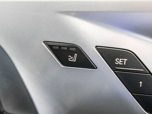 Used 2025 BMW XM AWD/4WD image 29