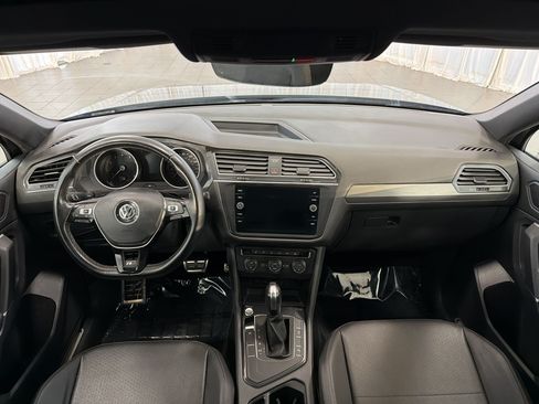 Used 2020 Volkswagen Tiguan SE R-Line FWD image 17