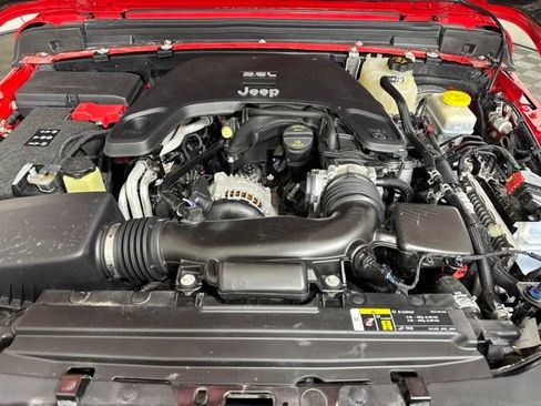 Used 2018 Jeep Wrangler Unlimited Rubicon AWD/4WD image 9