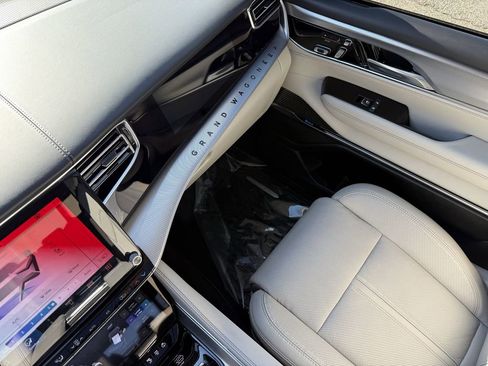 Used 2023 Jeep Grand Wagoneer Series I image 34