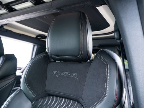 Used 2025 Ford Bronco Raptor AWD/4WD image 32